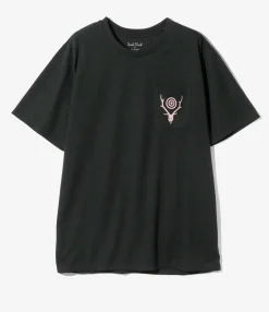 S/S Round Pocket Tee - Black - Circle Horn