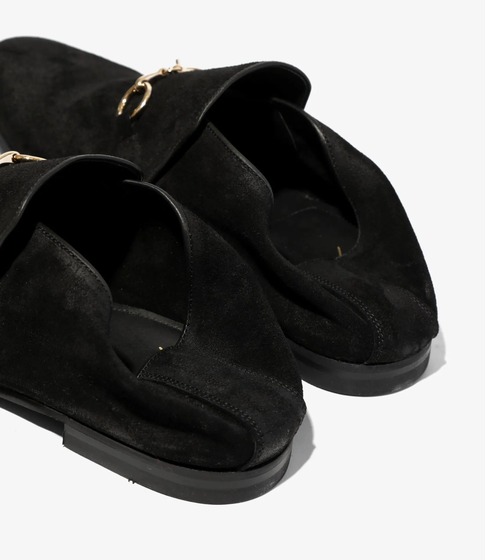 Tassel Bit Slip-On Chukka - Black